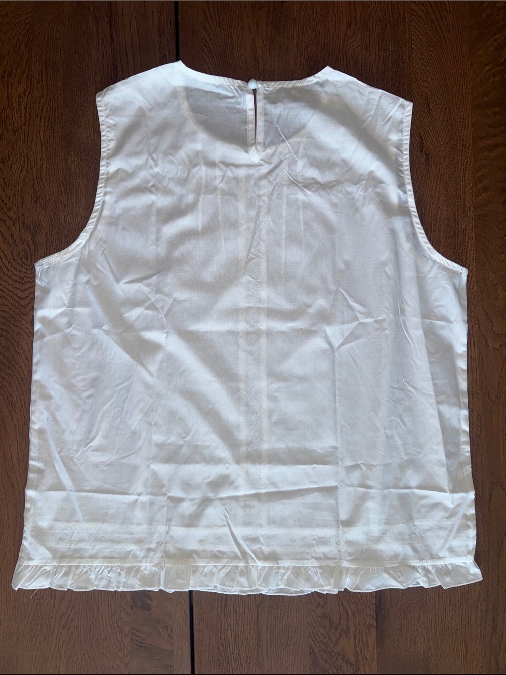 White Sleeveless Pajama Set - Top & Shorts - Picture 3 of 5